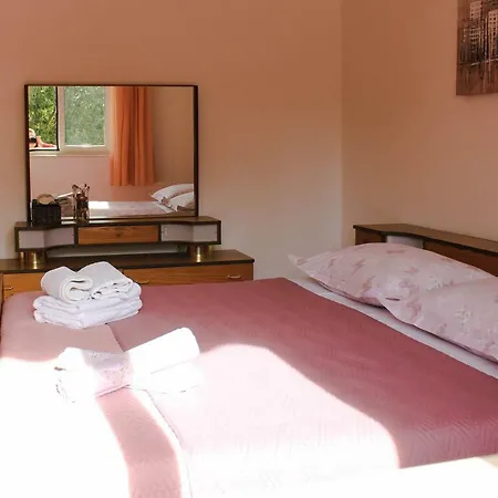 Pino Apartman *