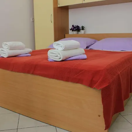 Pino Apartman Makarska