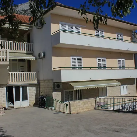 Pino Apartman *