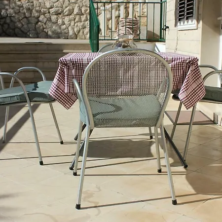 Pino Apartman *