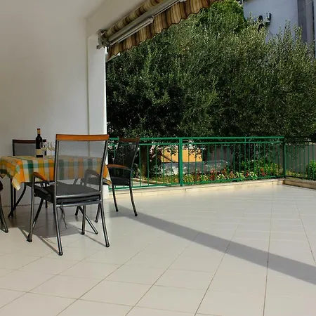 Apartman Pino *