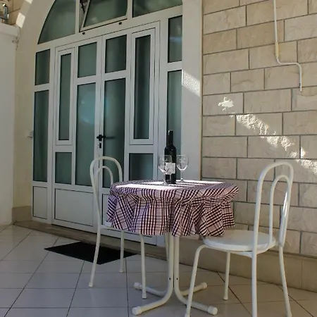 Apartment Pino *