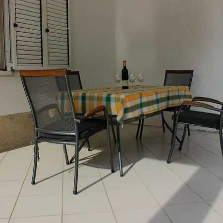 Apartment Pino *